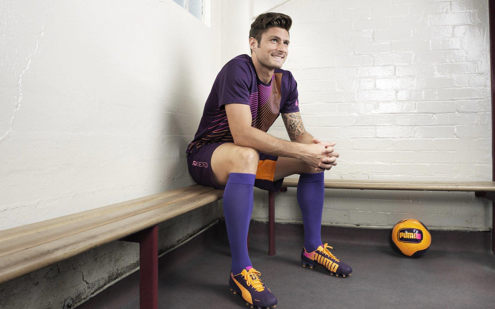 中甲联赛激战，李镇全、张志雄联手破门，重庆铜梁龙3-0大胜陕西联合